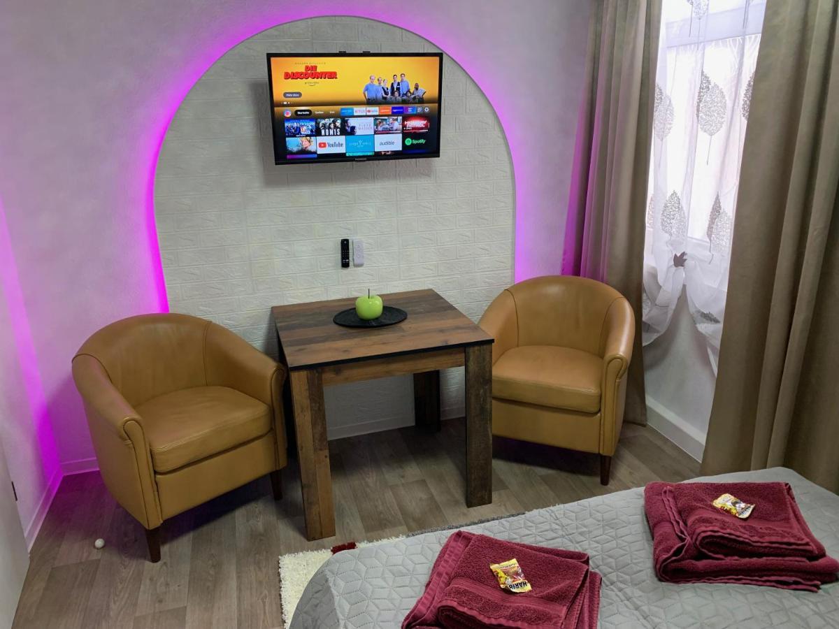 Best-Preis -Gold Suite- Mit Netflix, Self-Check-In, Ebike Ladestation, Fahrradraum, Wlan, Netflix Und Massagesessel - Direkt Am Elberadweg Im Herzen Von Wittenberge Eksteriør bilde