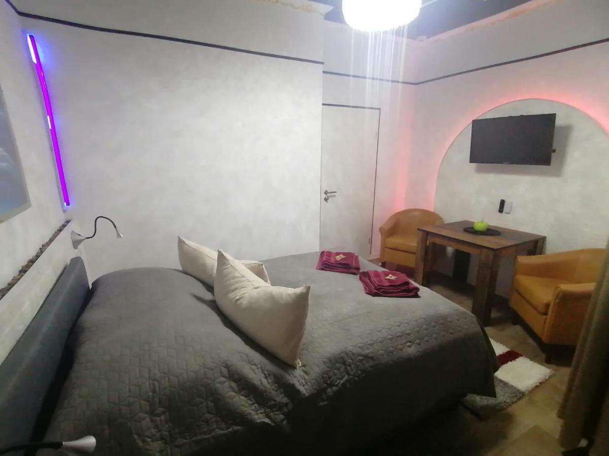 Best-Preis -Gold Suite- Mit Netflix, Self-Check-In, Ebike Ladestation, Fahrradraum, Wlan, Netflix Und Massagesessel - Direkt Am Elberadweg Im Herzen Von Wittenberge Eksteriør bilde