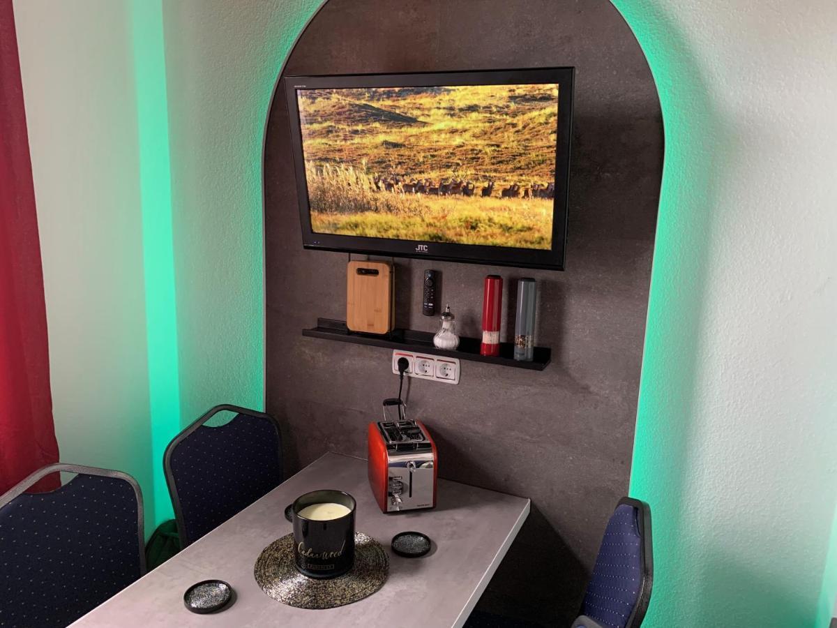 Best-Preis -Gold Suite- Mit Netflix, Self-Check-In, Ebike Ladestation, Fahrradraum, Wlan, Netflix Und Massagesessel - Direkt Am Elberadweg Im Herzen Von Wittenberge Eksteriør bilde